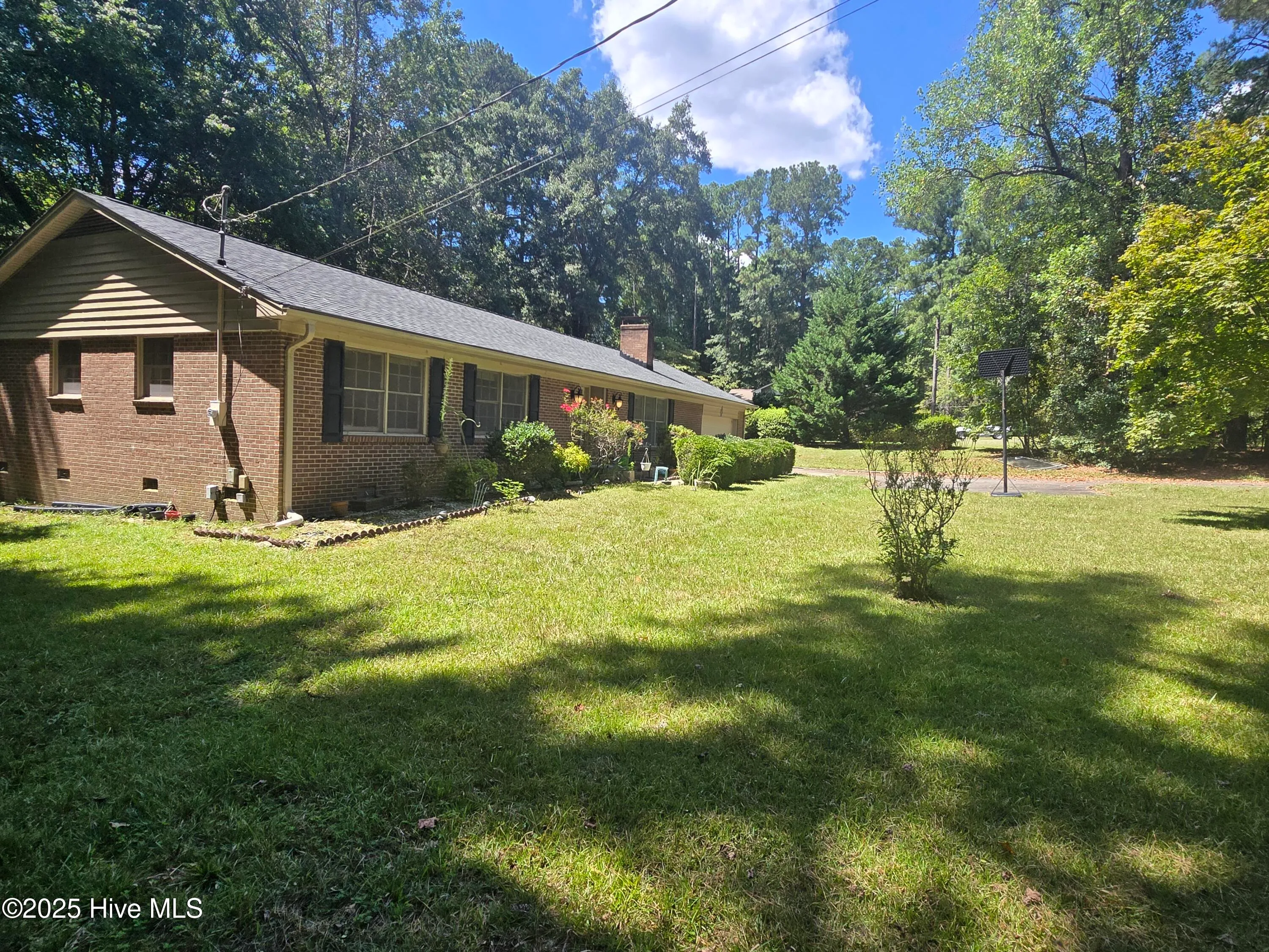 Southern Pines, North Carolina 28387, United States, 3 Bedrooms Bedrooms, ,2 BathroomsBathrooms,Residential,Active,210911