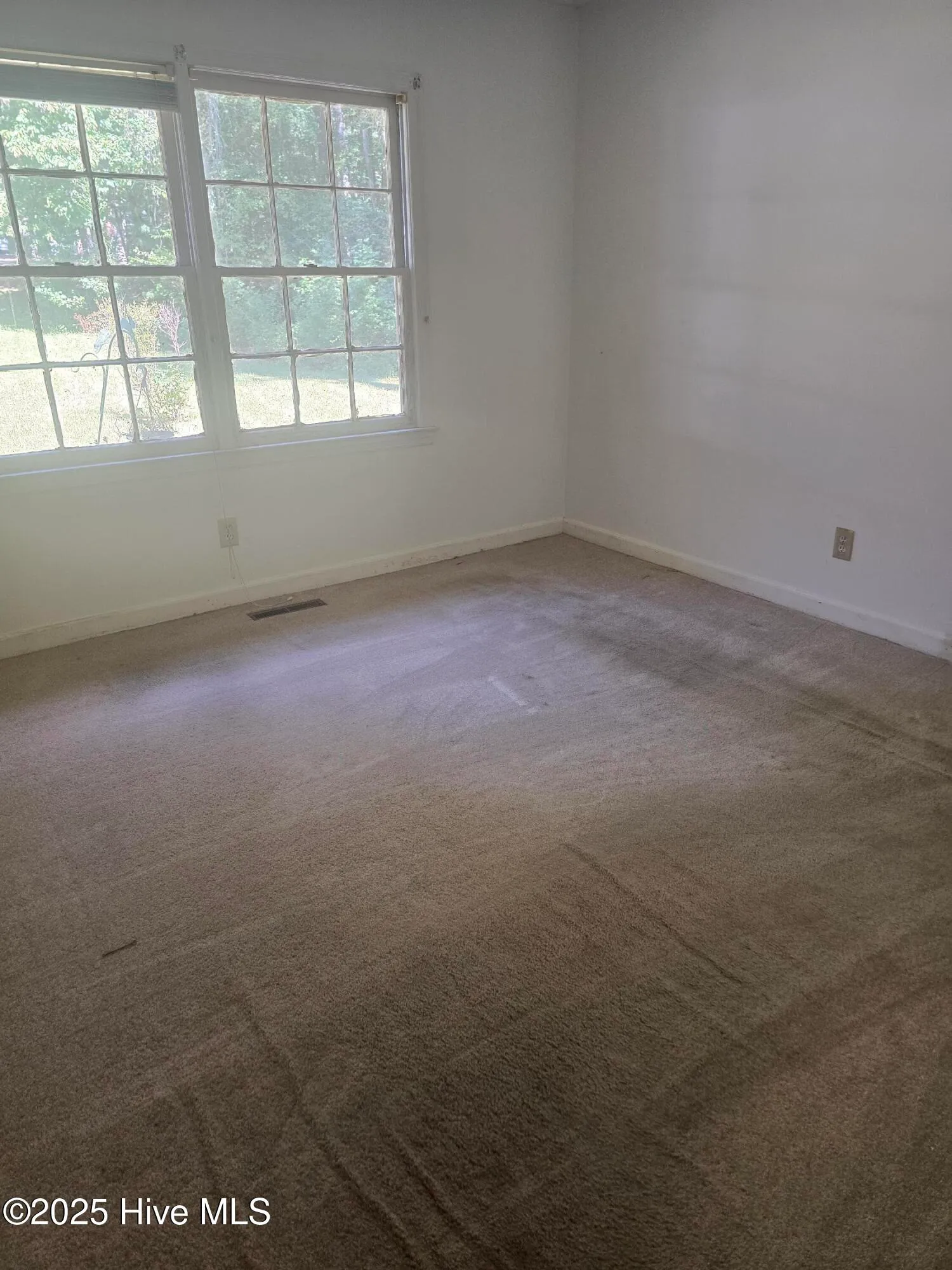 Southern Pines, North Carolina 28387, United States, 3 Bedrooms Bedrooms, ,2 BathroomsBathrooms,Residential,Active,210911