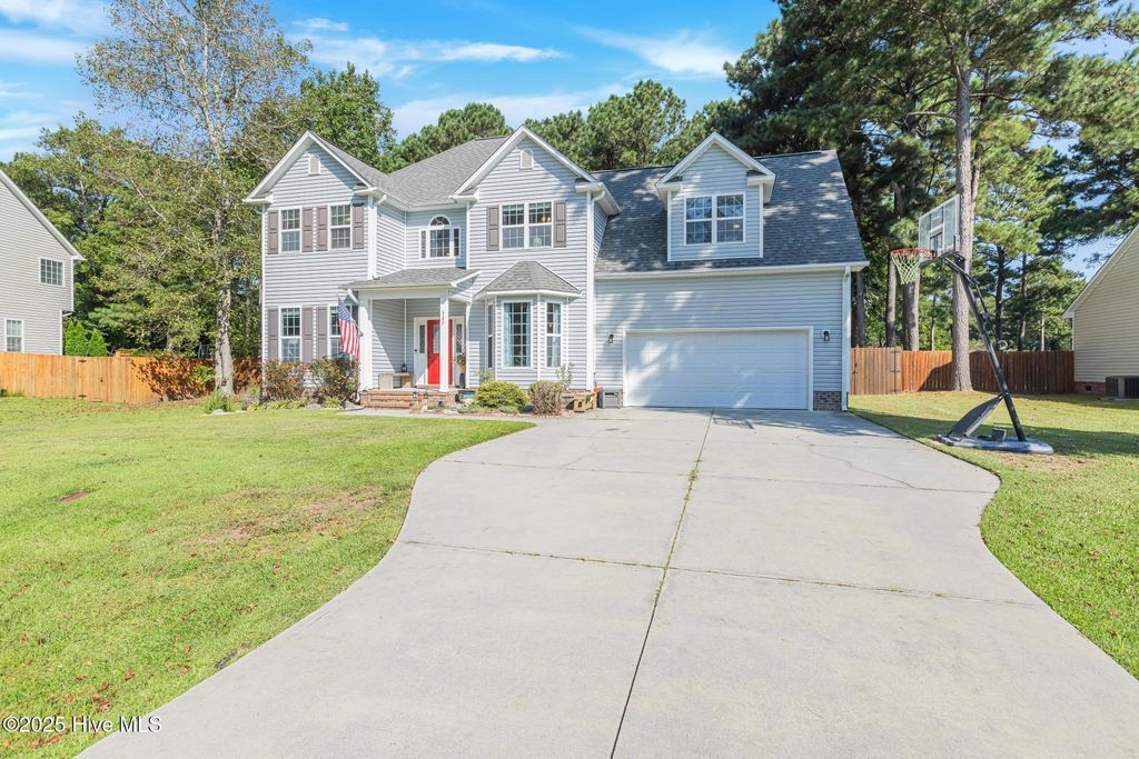 Photo of 322 Osprey Point Drive, Sneads Ferry, NC 28460 (MLS # 100533982)