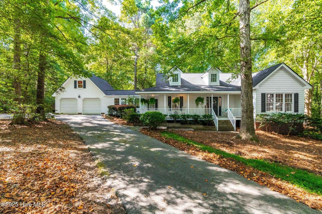 Photo of 115 Chase Drive, Selma, NC 27576 (MLS # 100536410)