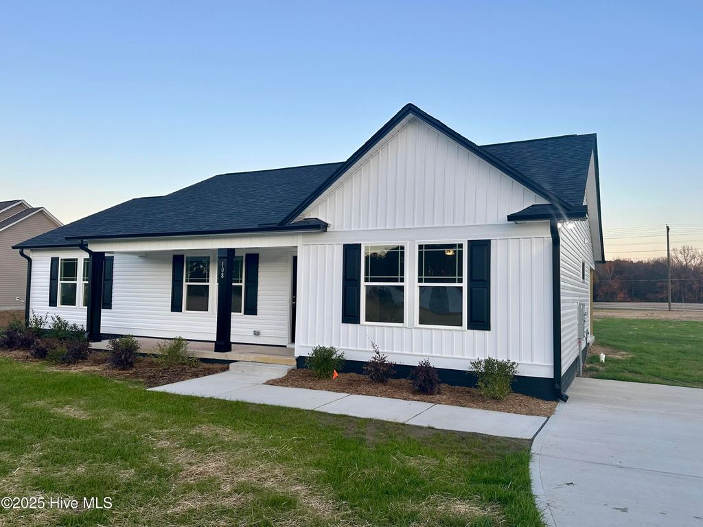 Photo of 108 Dees Meadow Lane, Fremont, NC 27830 (MLS # 100544019)