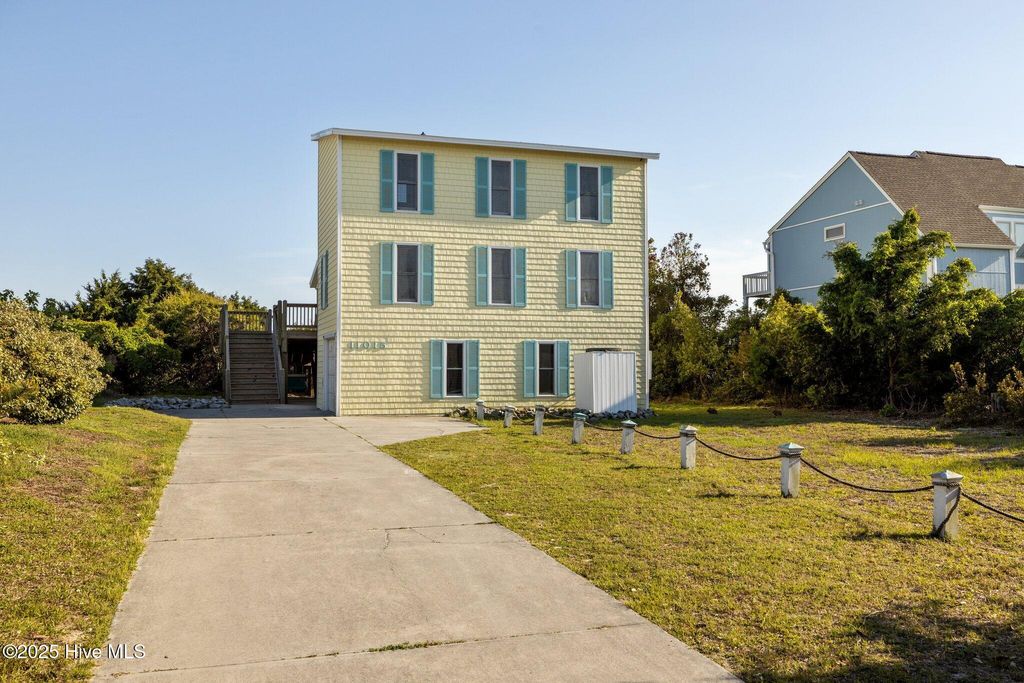 Photo of 11015 Inlet Drive, Emerald Isle, NC 28594 (MLS # 100502748)
