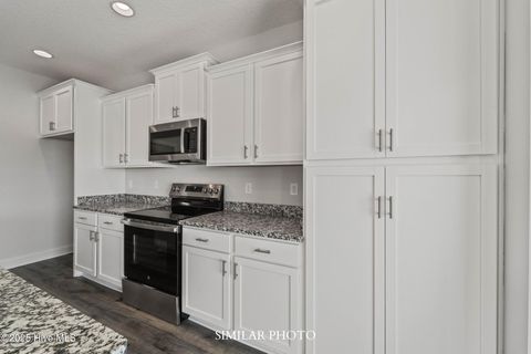 Tiny photo for 1894 Olde Towne Pointe Boulevard, Jacksonville, NC 28546 (MLS # 100538457)