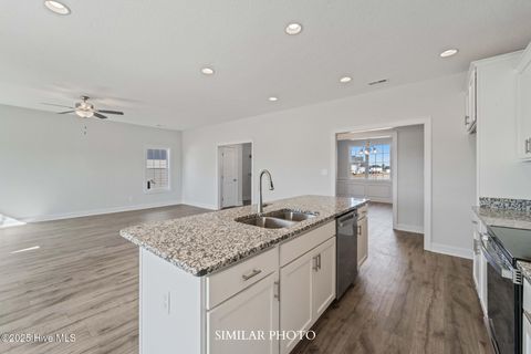 Tiny photo for 1894 Olde Towne Pointe Boulevard, Jacksonville, NC 28546 (MLS # 100538457)