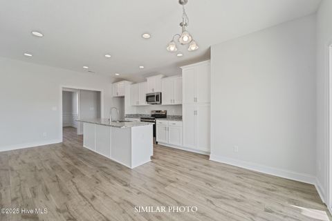 Tiny photo for 1894 Olde Towne Pointe Boulevard, Jacksonville, NC 28546 (MLS # 100538457)