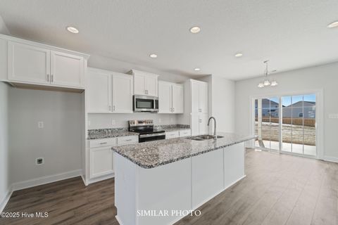 Tiny photo for 1894 Olde Towne Pointe Boulevard, Jacksonville, NC 28546 (MLS # 100538457)