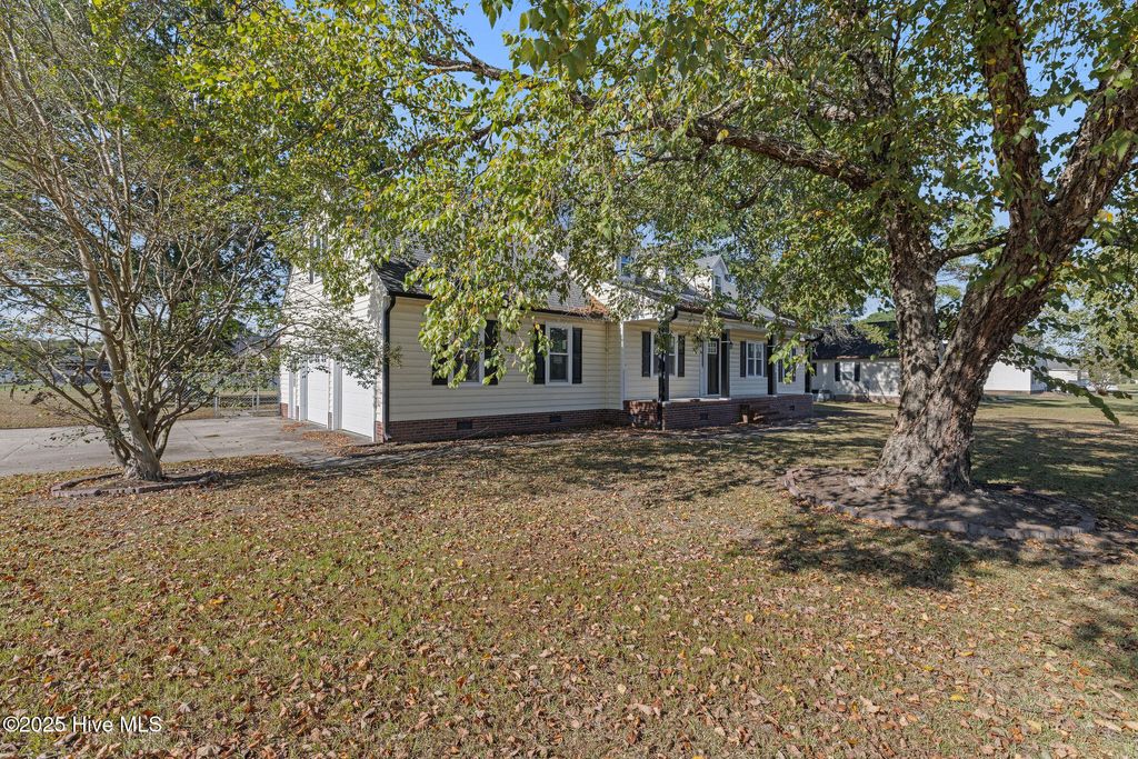 Photo of 1847 N Nc 111 Highway N, Goldsboro, NC 27530 (MLS # 100536802)