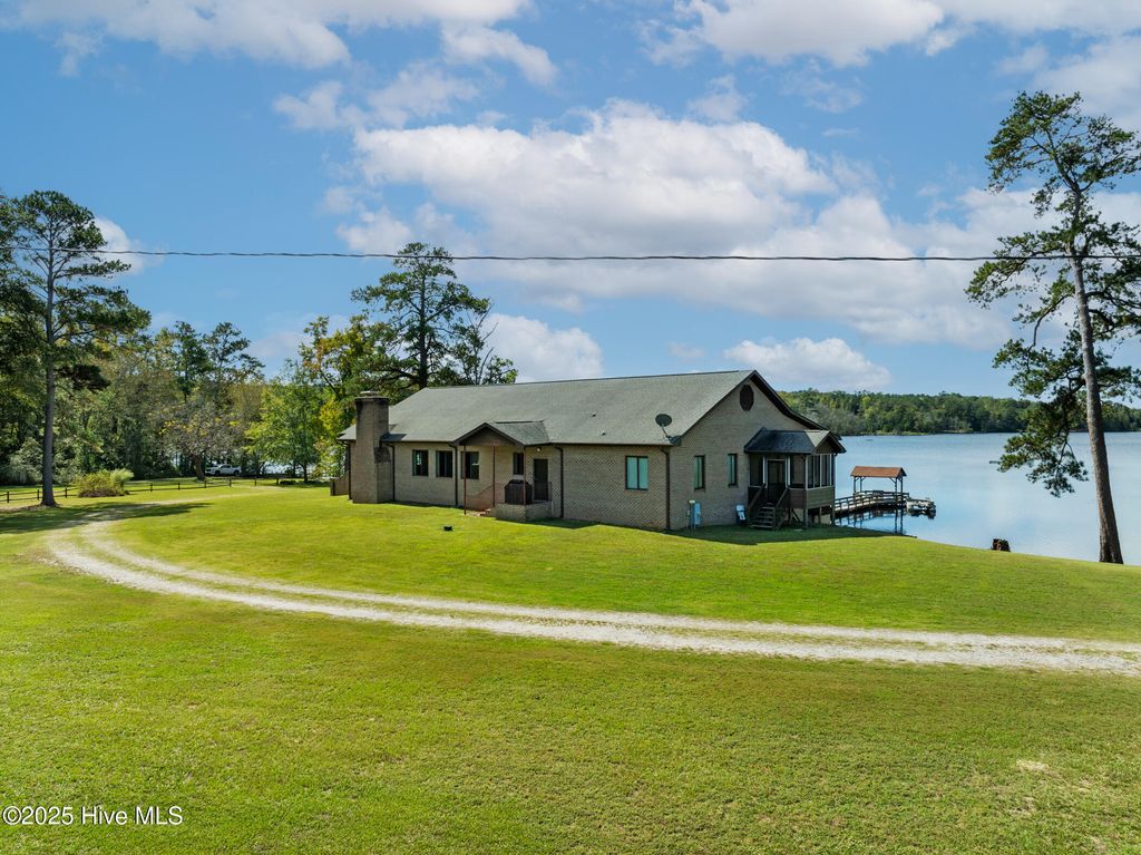 Photo of 709 Everetts Mill Road, Rockingham, NC 28379 (MLS # 100535947)