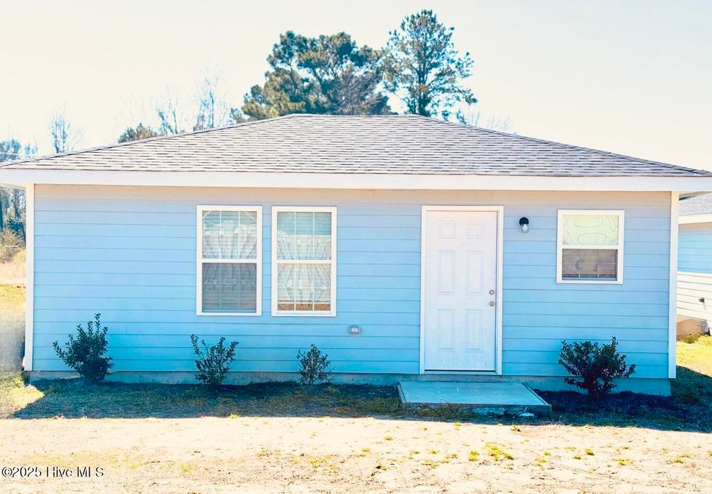 Photo of 233 Hc Powers Road, Wallace, NC 28466 (MLS # 100535673)