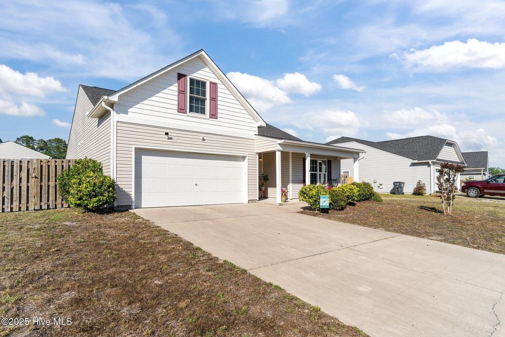 Photo of 453 Old Charleston Drive SE, Bolivia, NC 28422 (MLS # 100488592)