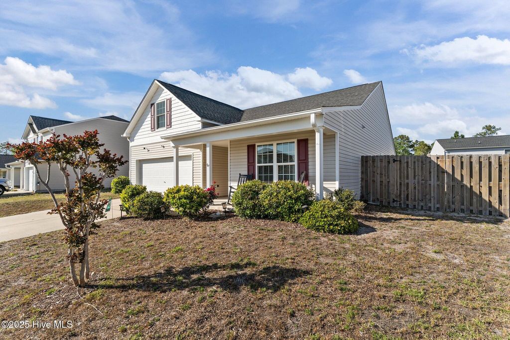 Photo of 453 Old Charleston Drive SE, Bolivia, NC 28422 (MLS # 100488592)
