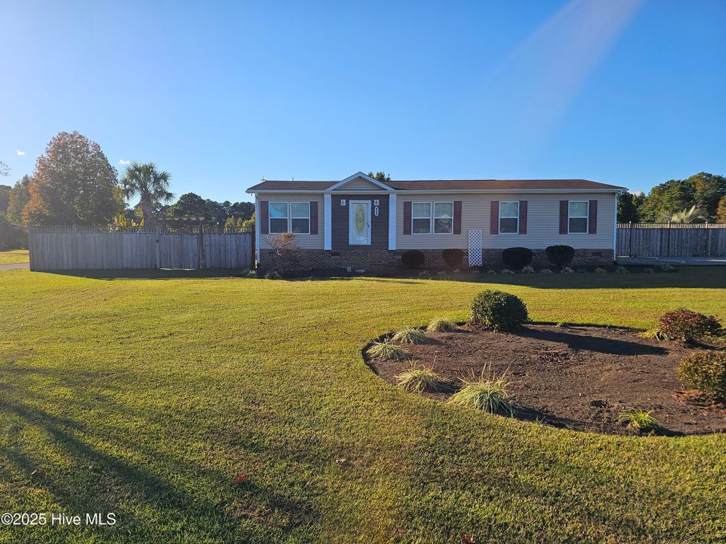Photo of 408 Turkey Creek Road, Rocky Point, NC 28457 (MLS # 100539175)