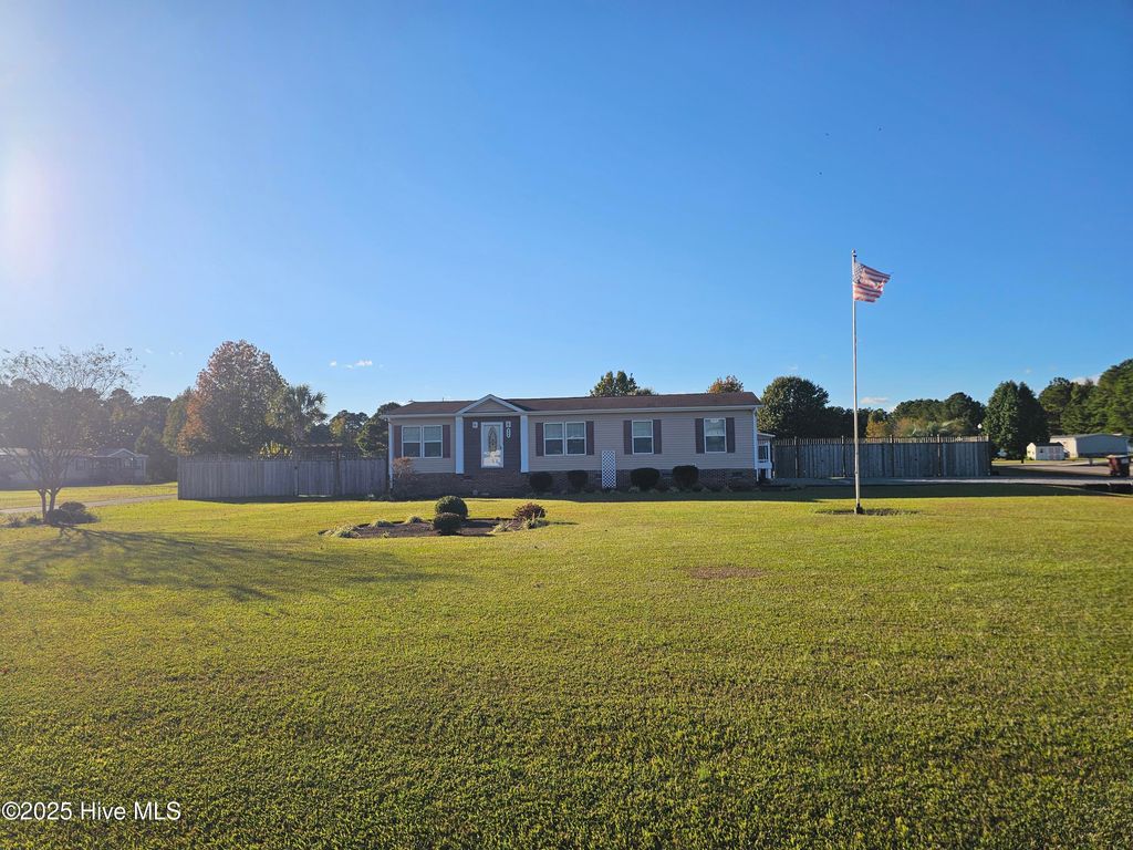 Photo of 408 Turkey Creek Road, Rocky Point, NC 28457 (MLS # 100539175)