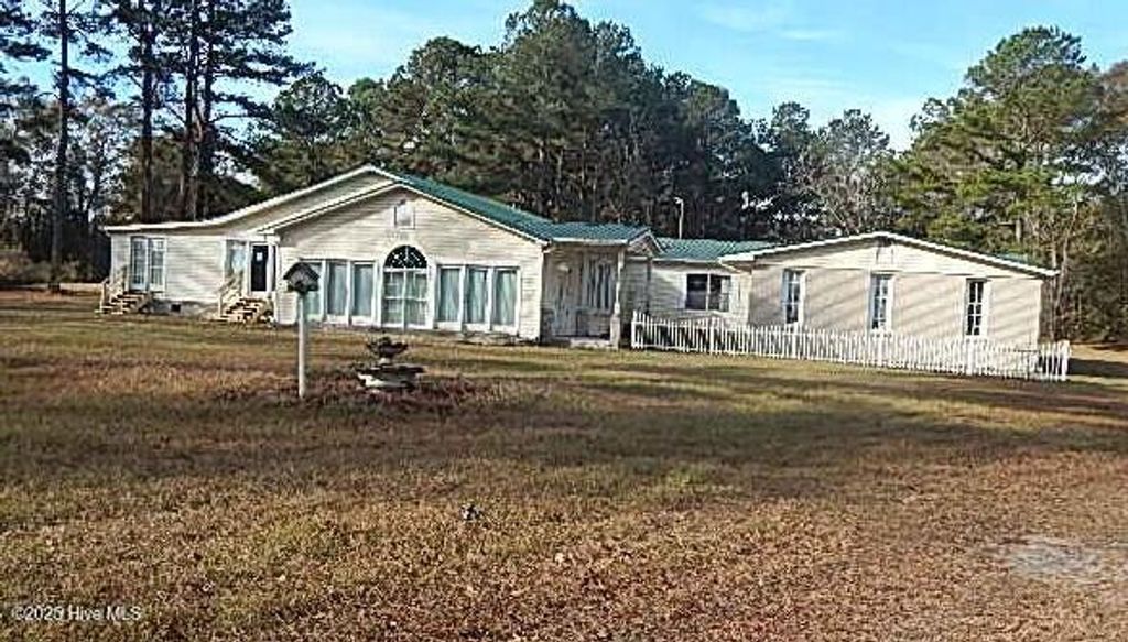 Photo of 149 Jeff Murphy Lane, Magnolia, NC 28453 (MLS # 100542922)