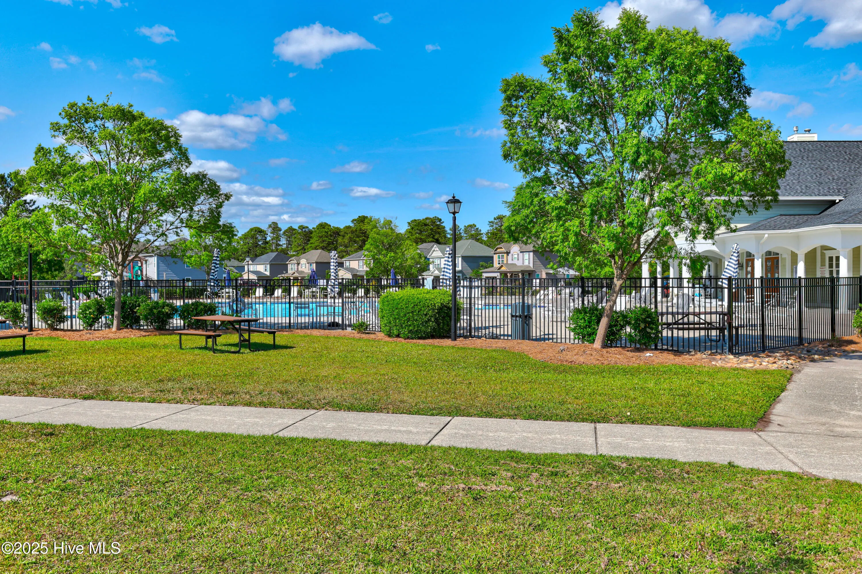 Leland, North Carolina 28451, United States, 4 Bedrooms Bedrooms, ,3 BathroomsBathrooms,Residential,Active,124049