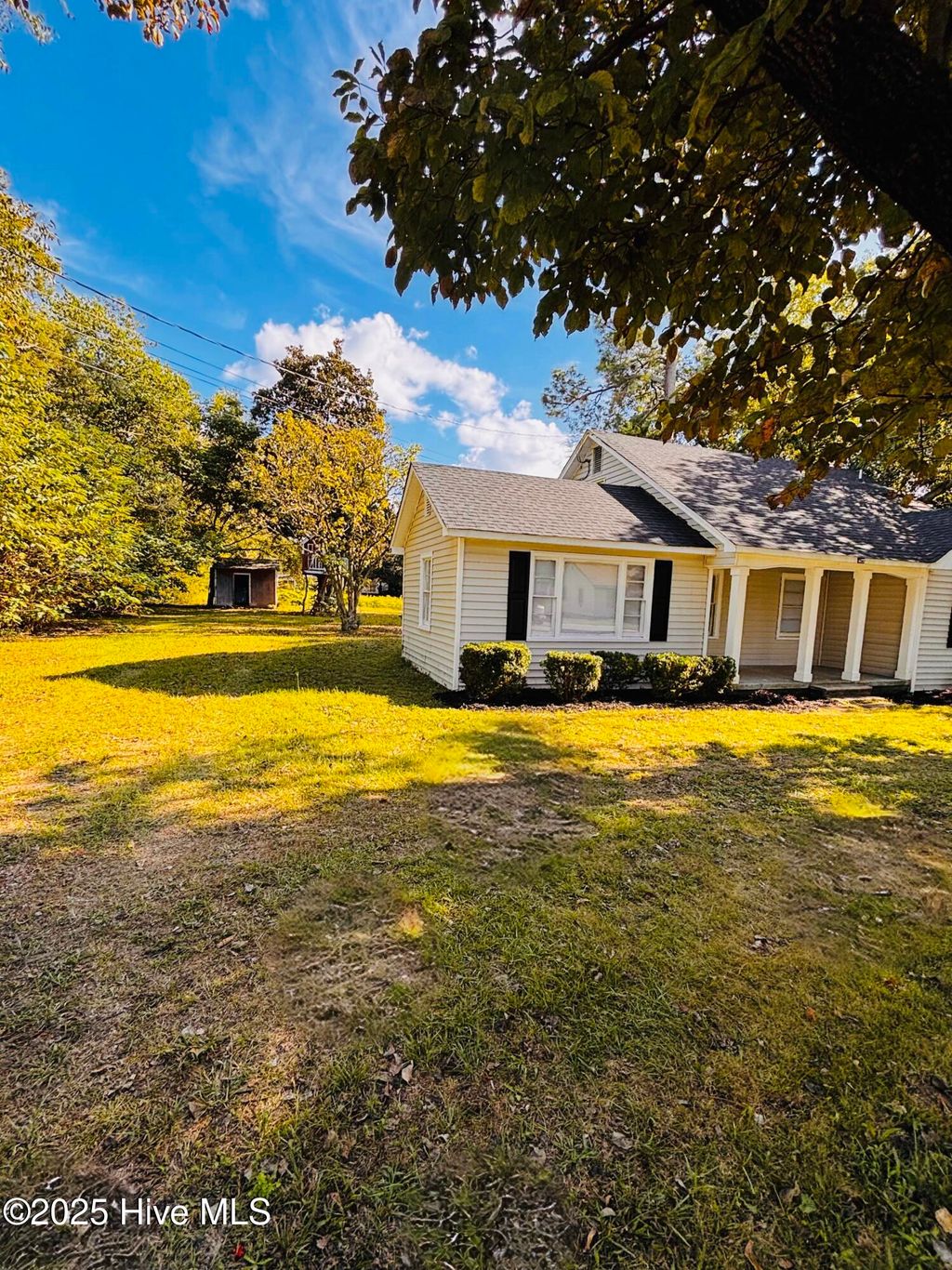 Photo of 603 Lees Mill Road, Laurinburg, NC 28352 (MLS # 100542155)