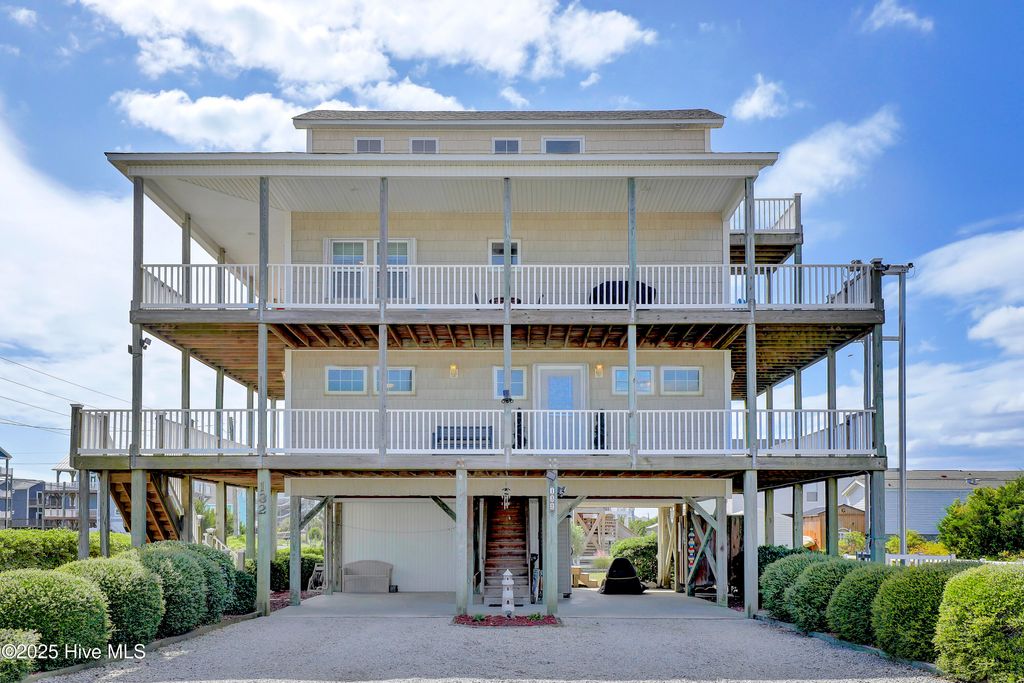 Photo of 132 Reeves Street, North Topsail Beach, NC 28460 (MLS # 100533644)