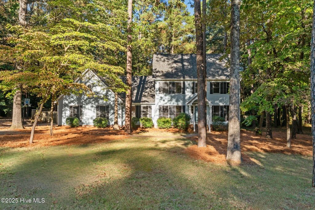 Photo of 465 E Hedgelawn Way, Southern Pines, NC 28387 (MLS # 100537648)