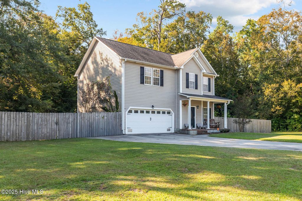 Photo of 171 Old Beechtree Lane, Jacksonville, NC 28540 (MLS # 100531014)