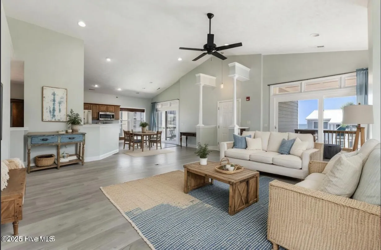 Carolina Beach, North Carolina 28428, United States, 4 Bedrooms Bedrooms, ,3 BathroomsBathrooms,Residential,Active,98587