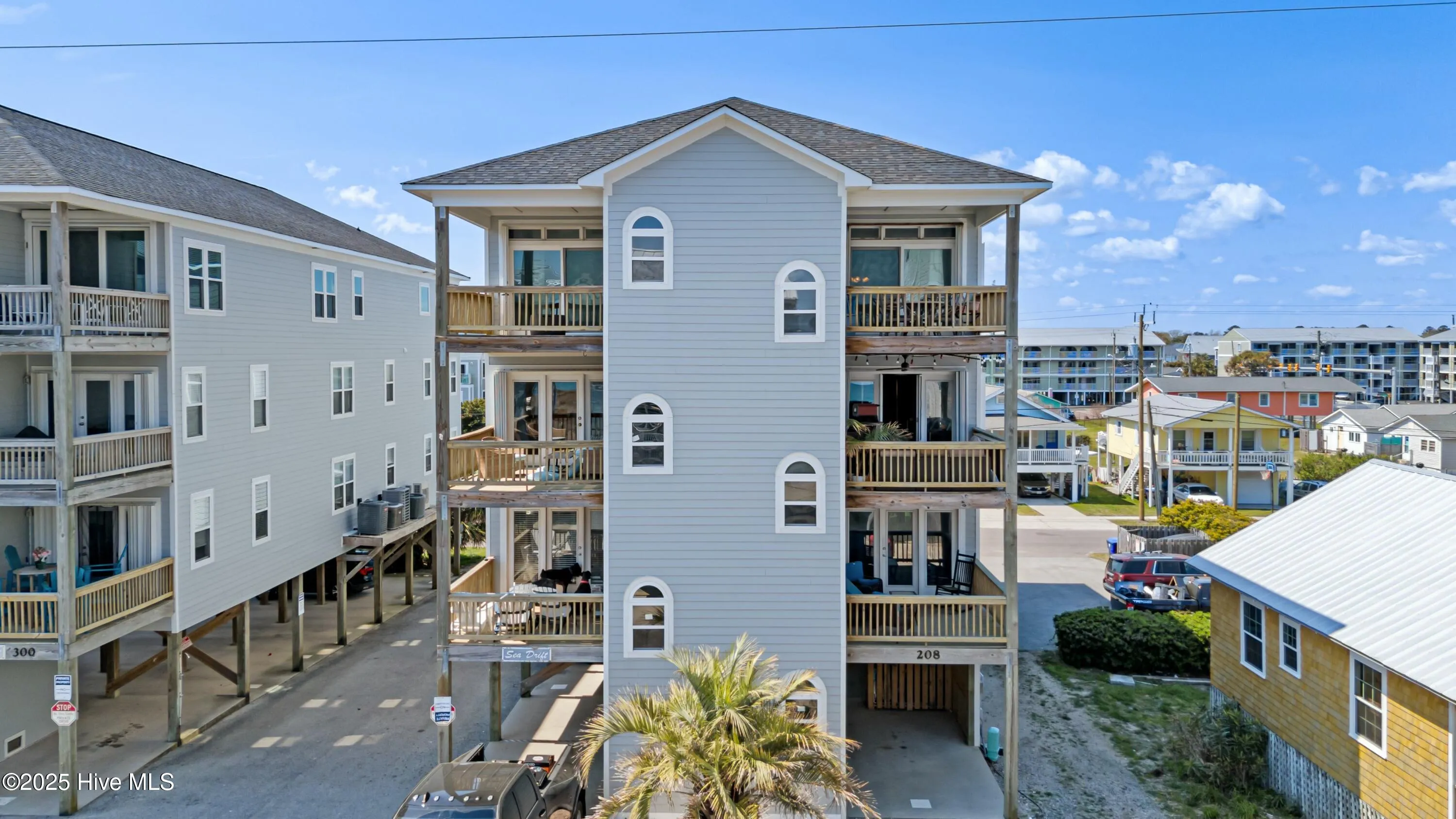 Carolina Beach, North Carolina 28428, United States, 4 Bedrooms Bedrooms, ,3 BathroomsBathrooms,Residential,Active,98587