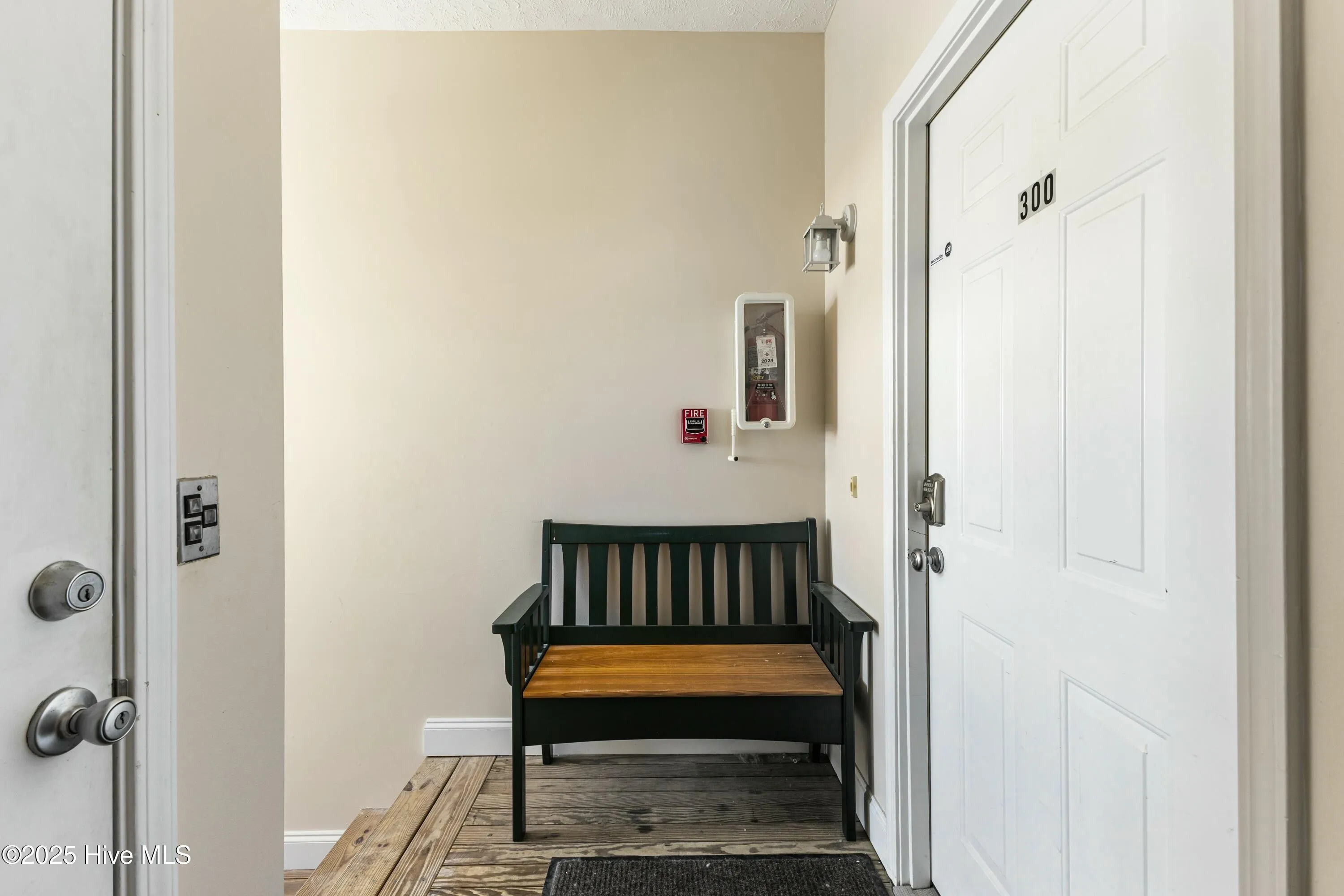 Carolina Beach, North Carolina 28428, United States, 4 Bedrooms Bedrooms, ,3 BathroomsBathrooms,Residential,Active,98587