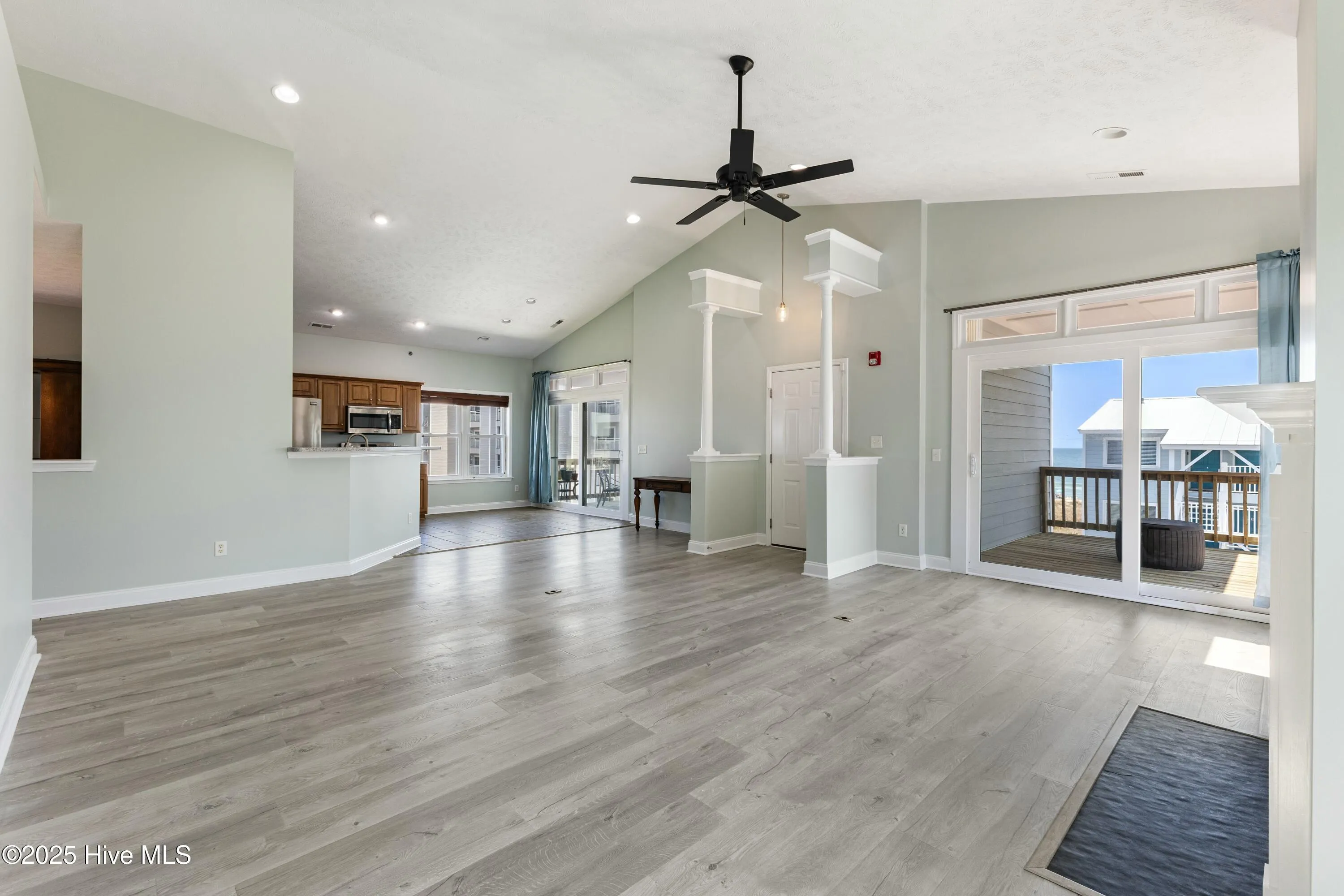 Carolina Beach, North Carolina 28428, United States, 4 Bedrooms Bedrooms, ,3 BathroomsBathrooms,Residential,Active,98587