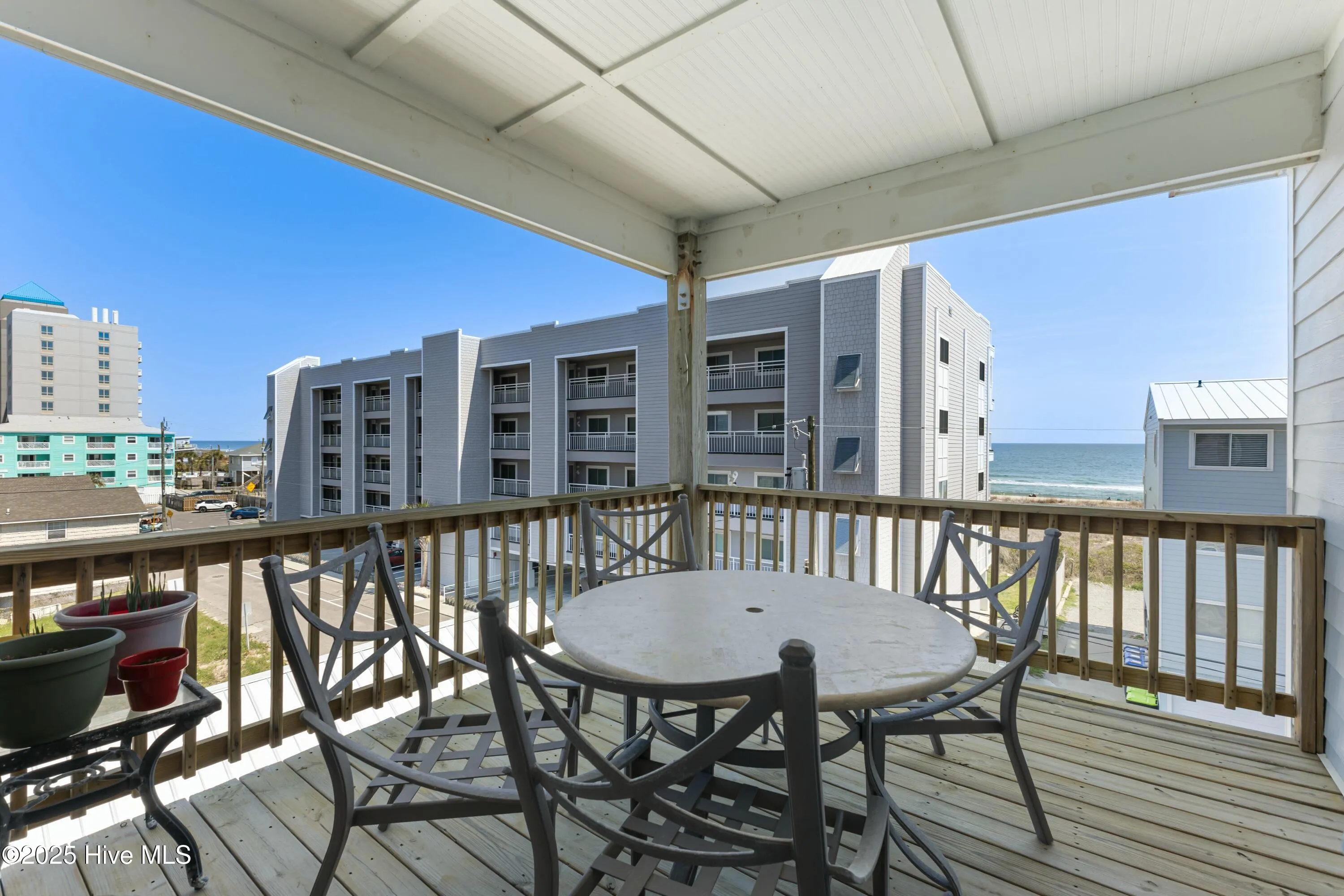 Carolina Beach, North Carolina 28428, United States, 4 Bedrooms Bedrooms, ,3 BathroomsBathrooms,Residential,Active,98587