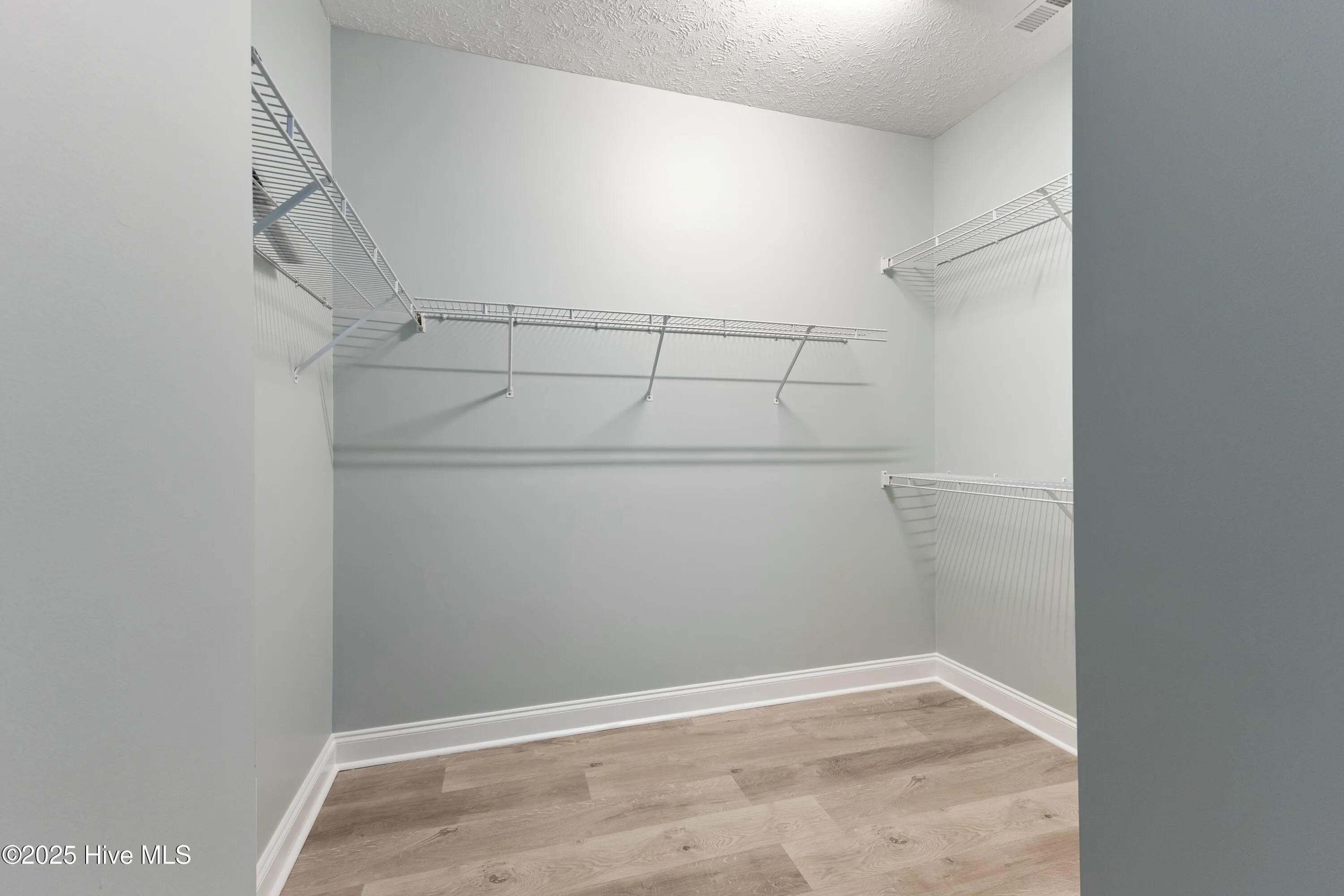 Carolina Beach, North Carolina 28428, United States, 4 Bedrooms Bedrooms, ,3 BathroomsBathrooms,Residential,Active,98587