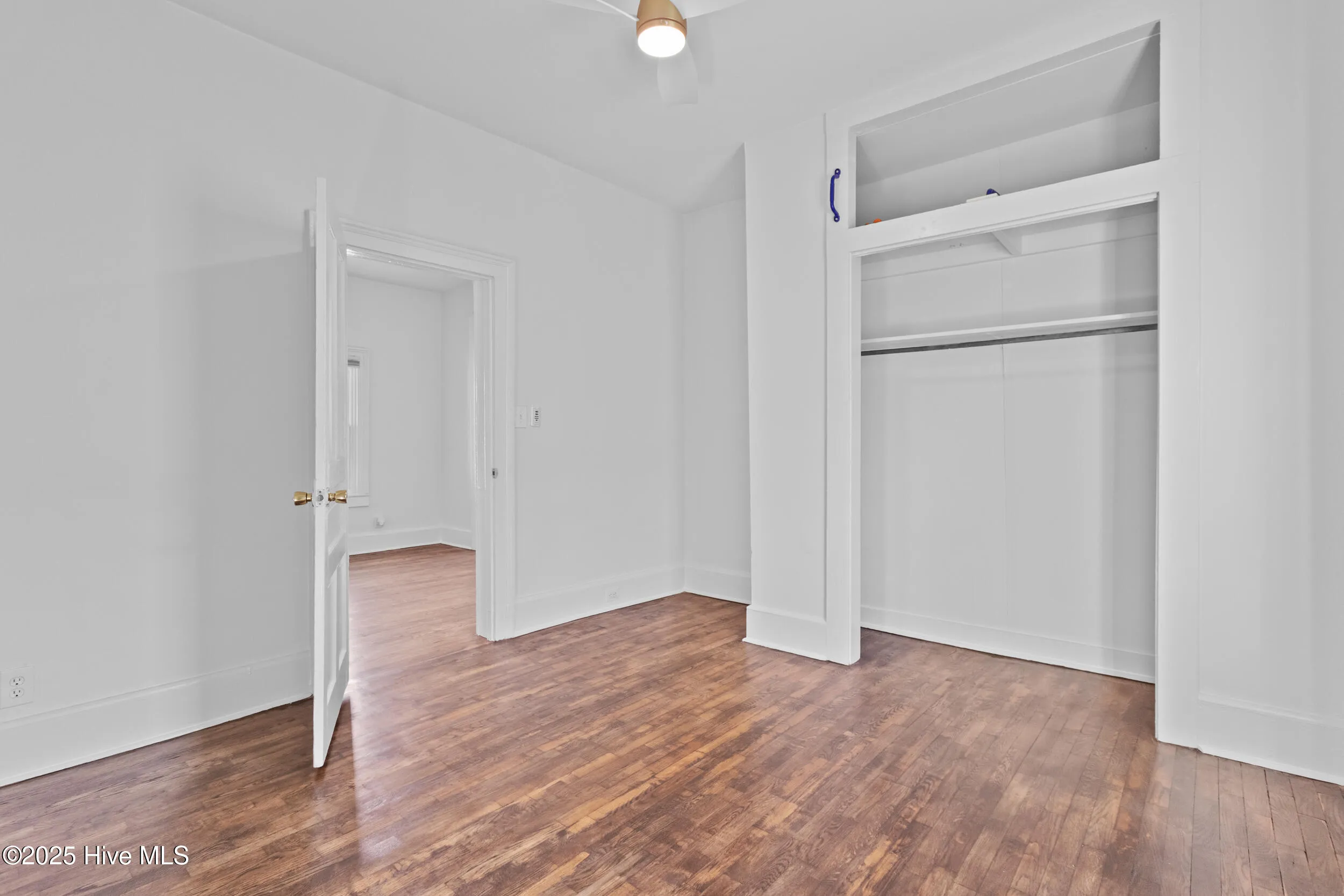 Wilmington, North Carolina 28401, United States, 4 Bedrooms Bedrooms, ,2 BathroomsBathrooms,Residential,Pending,253733