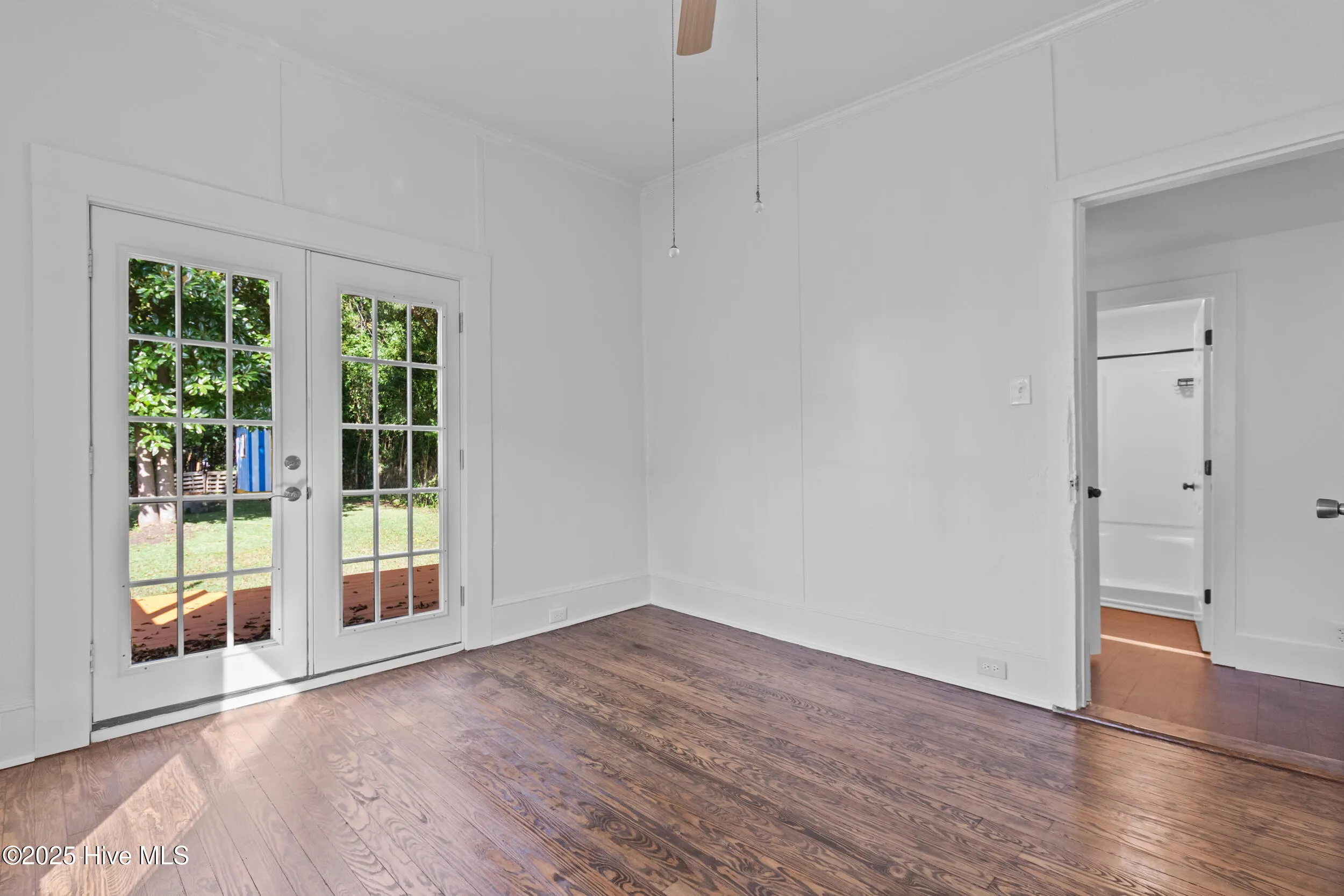 Wilmington, North Carolina 28401, United States, 4 Bedrooms Bedrooms, ,2 BathroomsBathrooms,Residential,Pending,253733