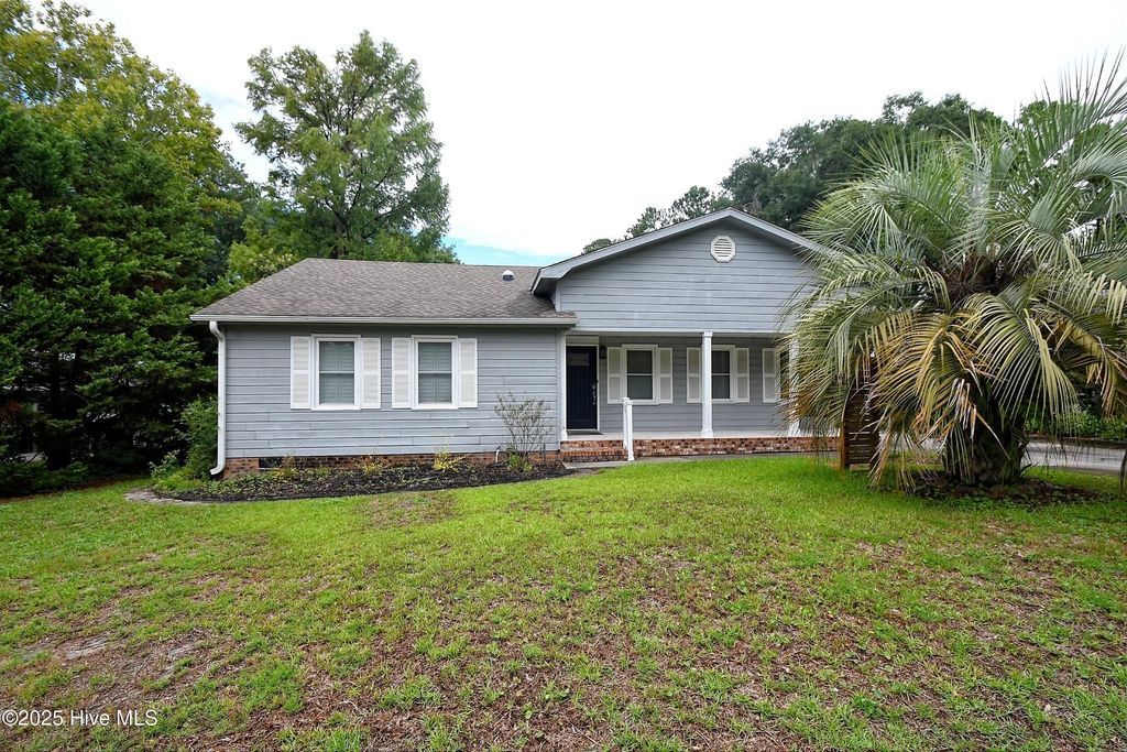 Photo of 503 Great Oak Circle, Sunset Beach, NC 28468 (MLS # 100523819)