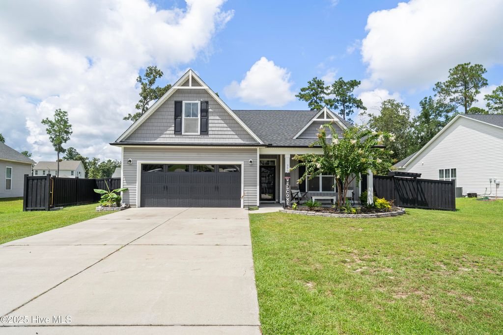 Photo of 360 Bronze Drive, Rocky Point, NC 28457 (MLS # 100523797)