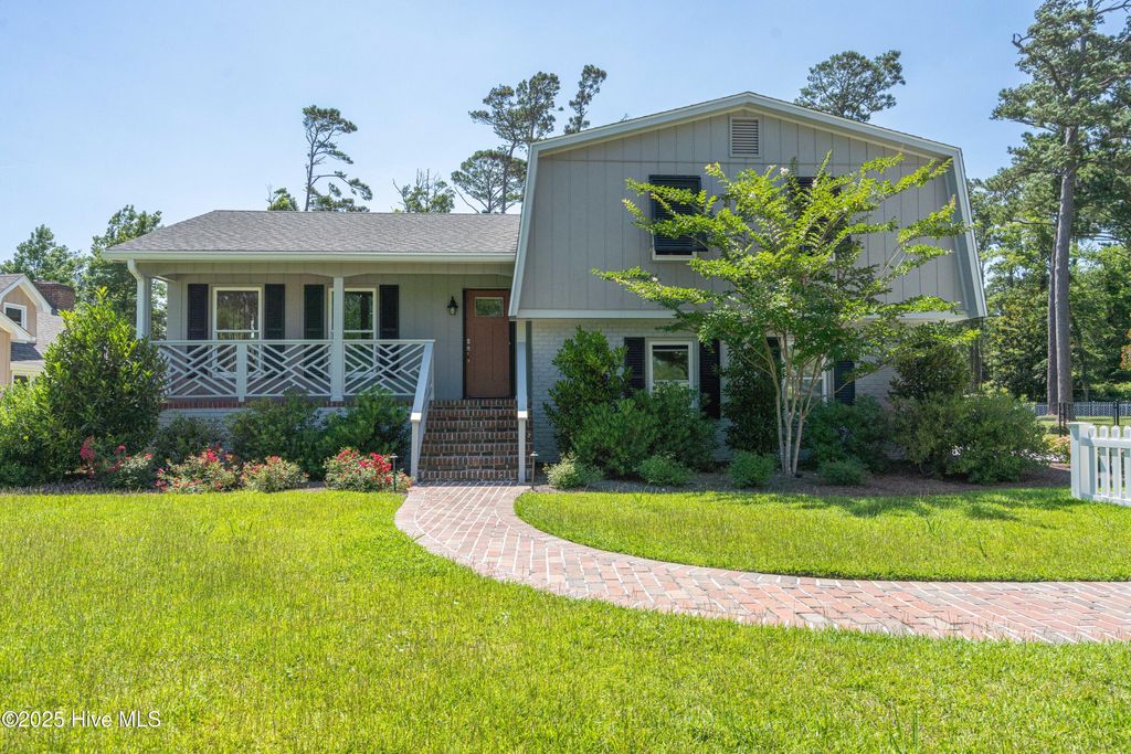 Photo of 218 Larkin Street, Morehead City, NC 28557 (MLS # 100514735)