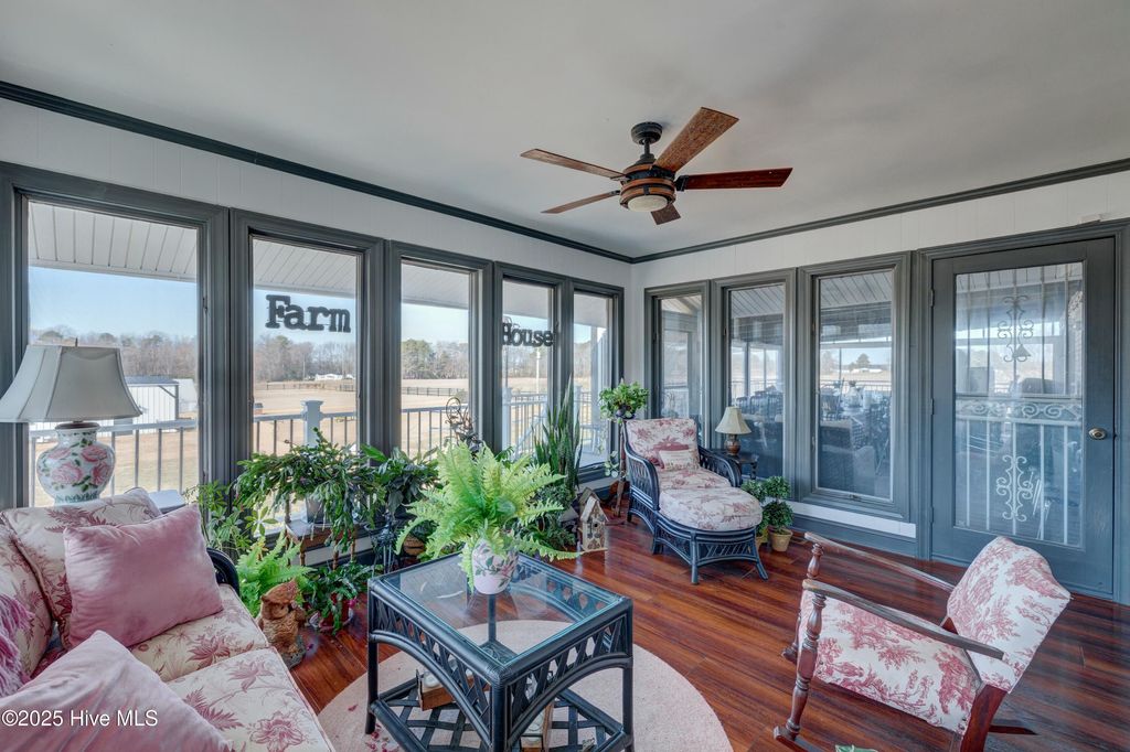 listing image 105