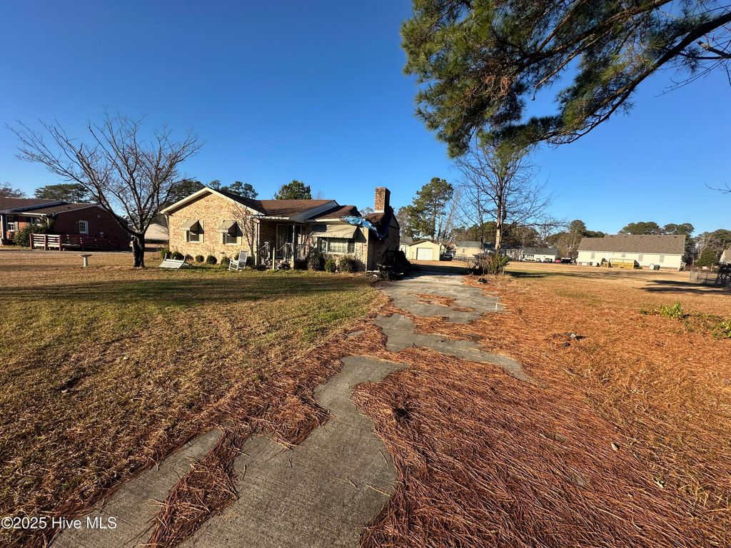 Photo of 202 Jay Trail, Murfreesboro, NC 27855 (MLS # 100544172)