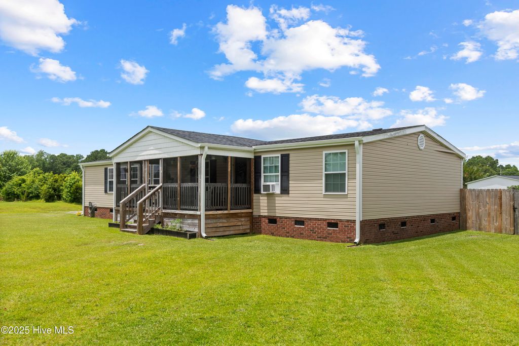 Photo of 111 Hidden Creek Drive, Swansboro, NC 28584 (MLS # 100517540)