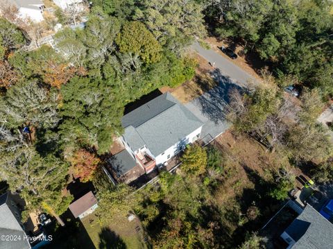 A home in Oak Island