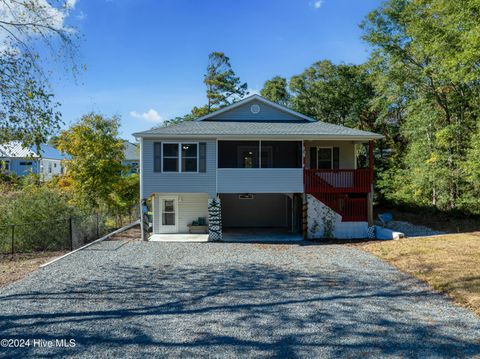 A home in Oak Island