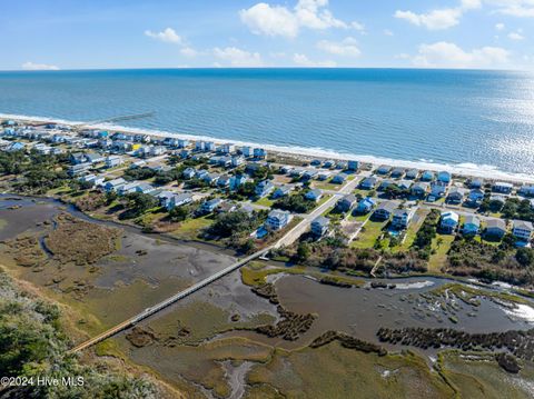 A home in Oak Island