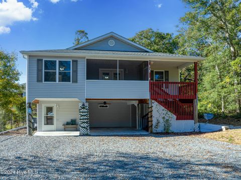 A home in Oak Island