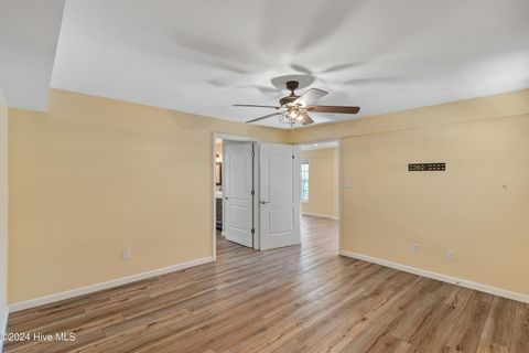 A home in Oak Island