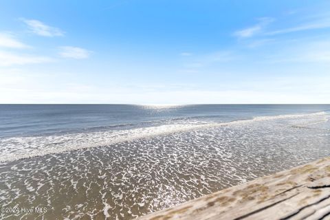 A home in North Topsail Beach