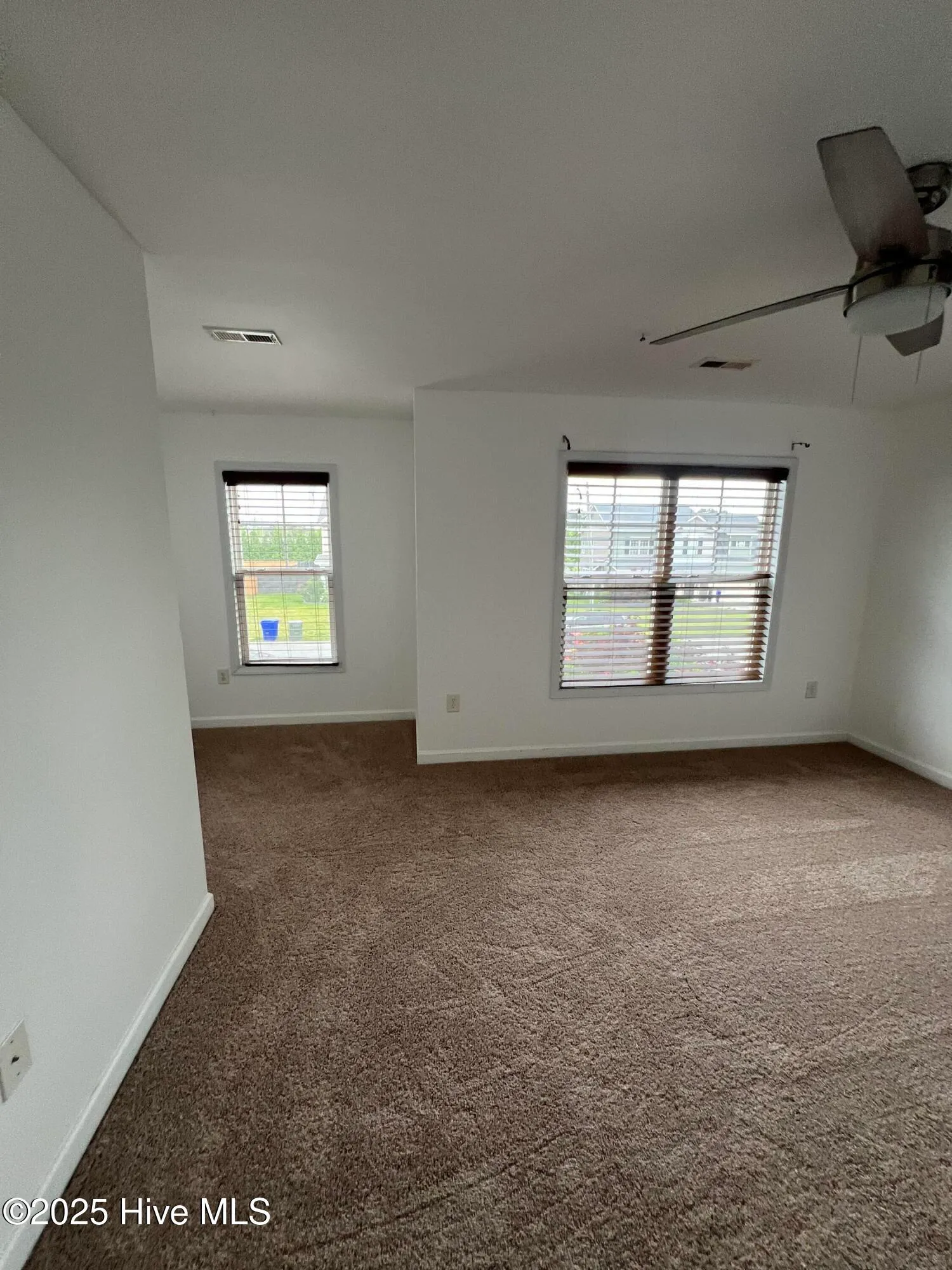 Greenville, North Carolina 27834, United States, 4 Bedrooms Bedrooms, ,3 BathroomsBathrooms,Residential,Active,111041