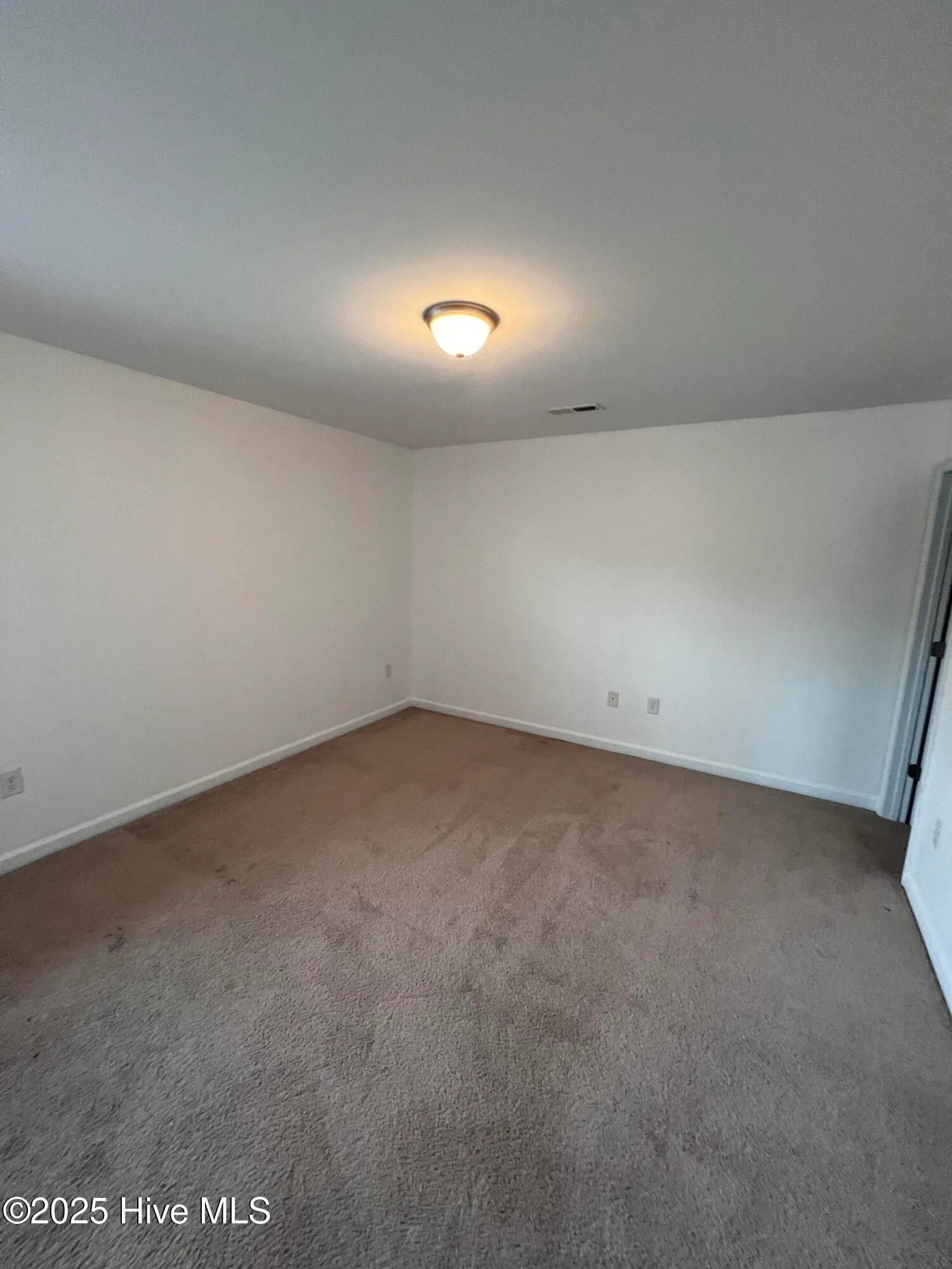 Greenville, North Carolina 27834, United States, 4 Bedrooms Bedrooms, ,3 BathroomsBathrooms,Residential,Active,111041