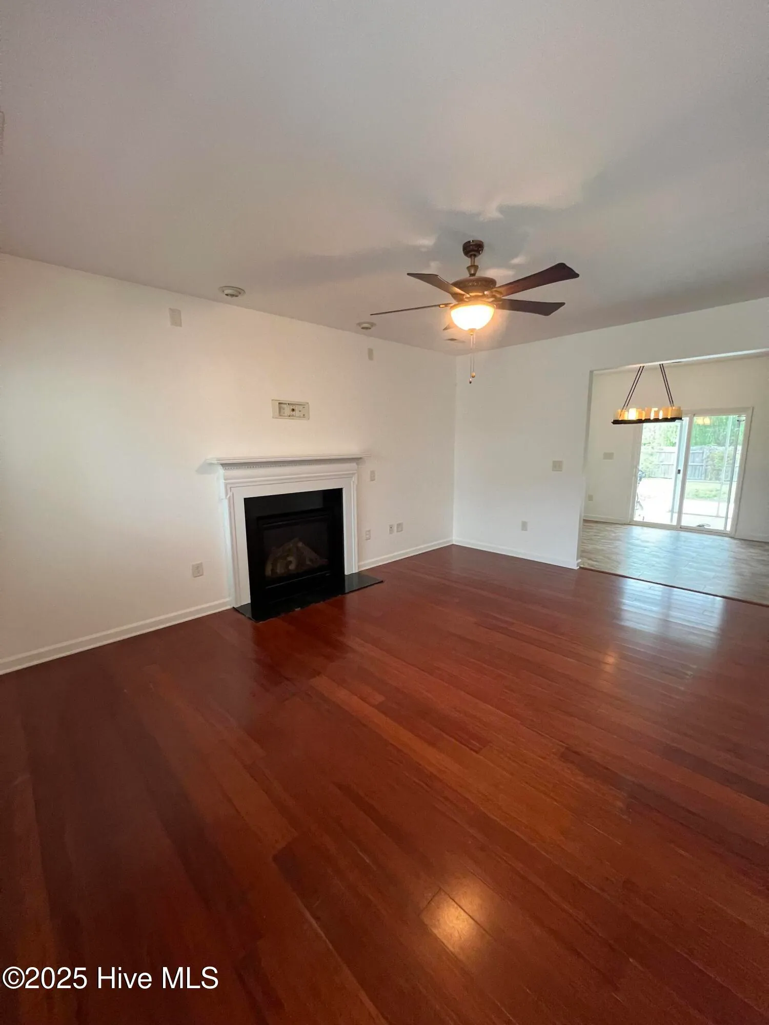 Greenville, North Carolina 27834, United States, 4 Bedrooms Bedrooms, ,3 BathroomsBathrooms,Residential,Active,111041