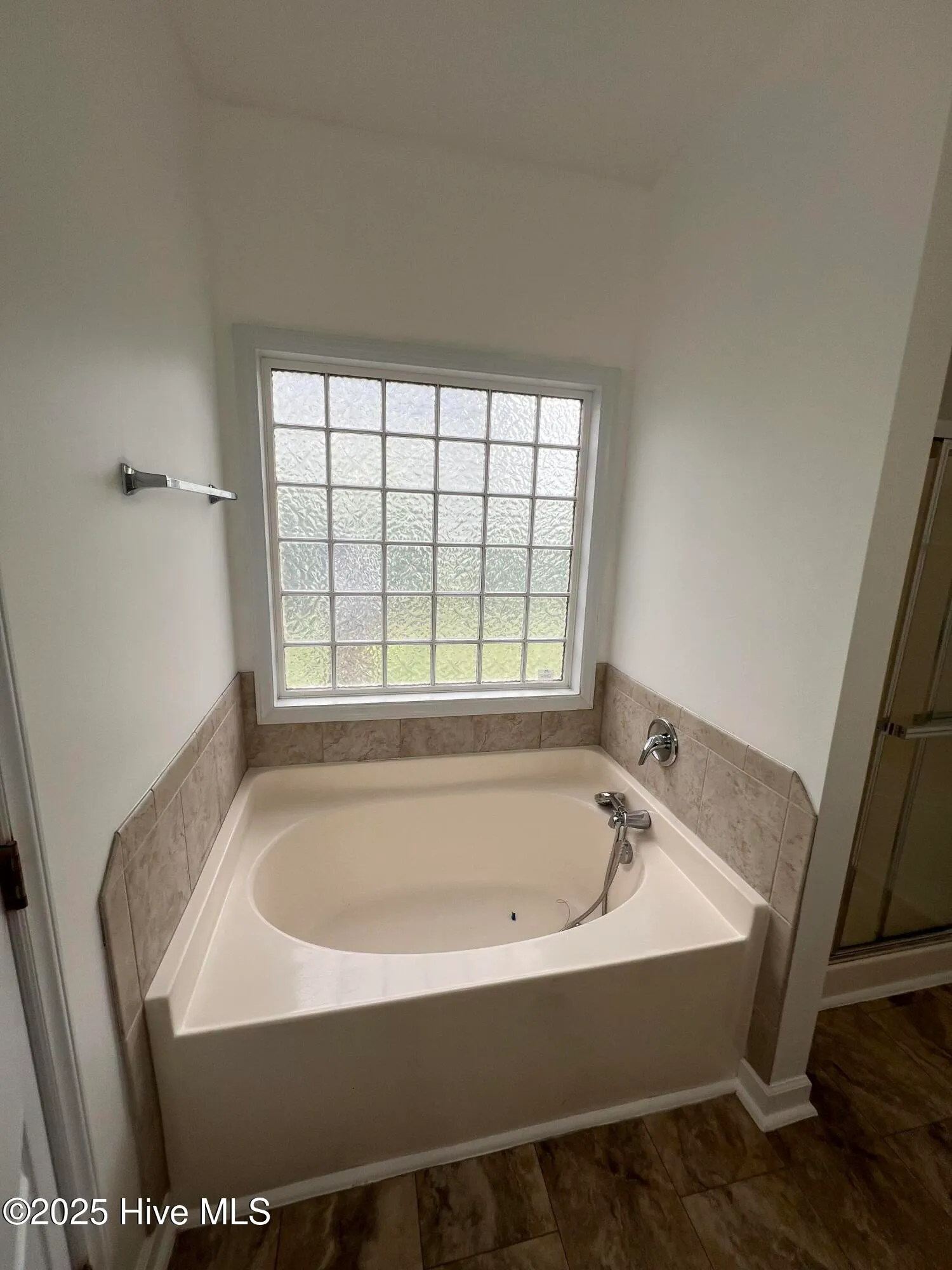 Greenville, North Carolina 27834, United States, 4 Bedrooms Bedrooms, ,3 BathroomsBathrooms,Residential,Active,111041