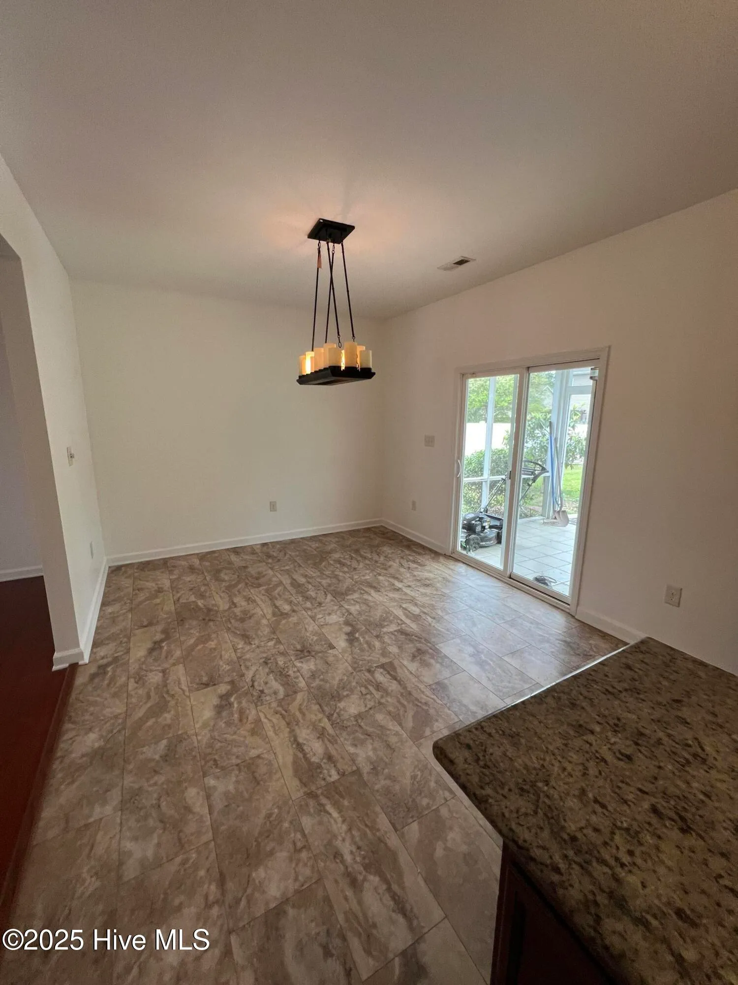 Greenville, North Carolina 27834, United States, 4 Bedrooms Bedrooms, ,3 BathroomsBathrooms,Residential,Active,111041