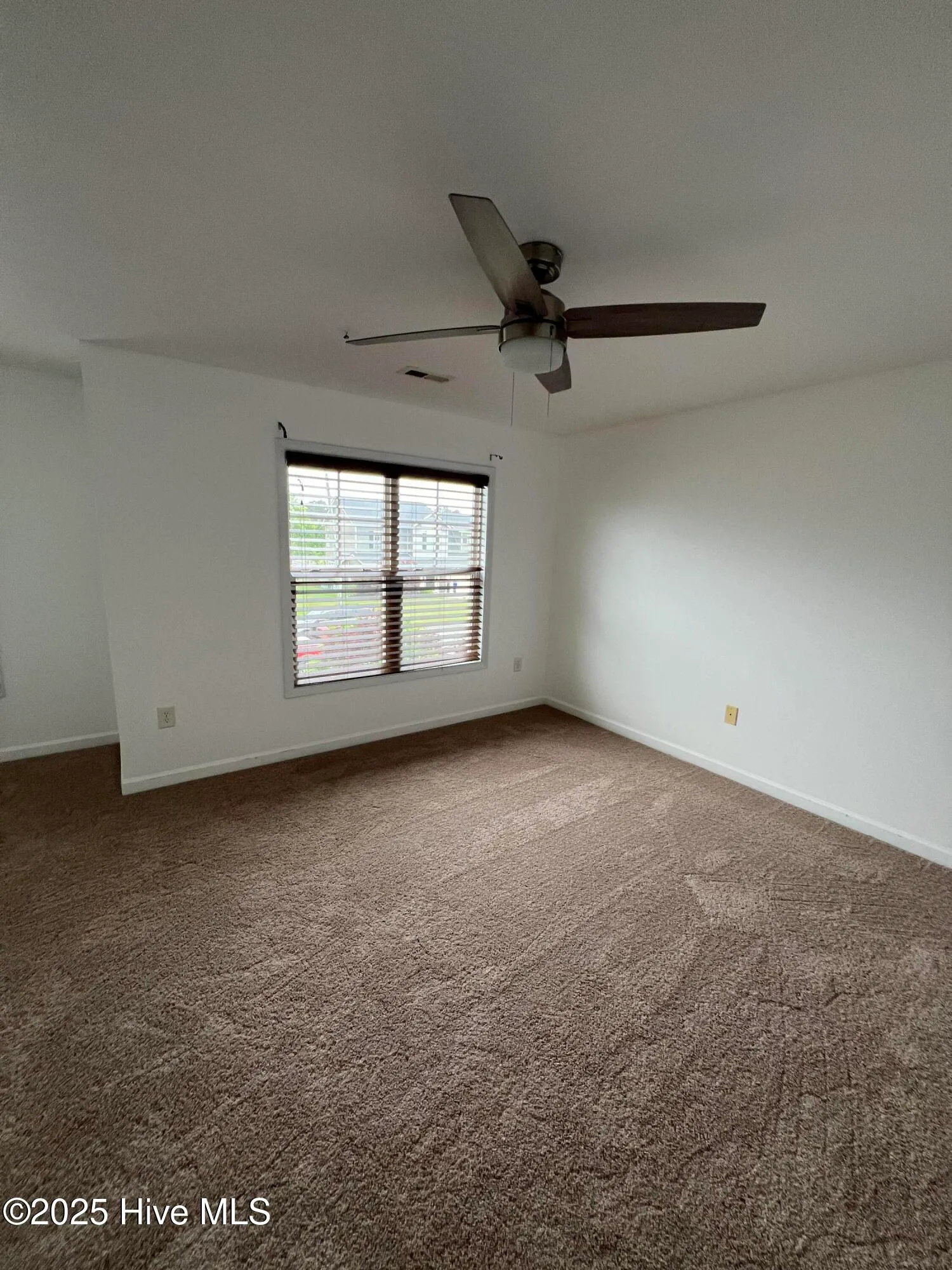 Greenville, North Carolina 27834, United States, 4 Bedrooms Bedrooms, ,3 BathroomsBathrooms,Residential,Active,111041