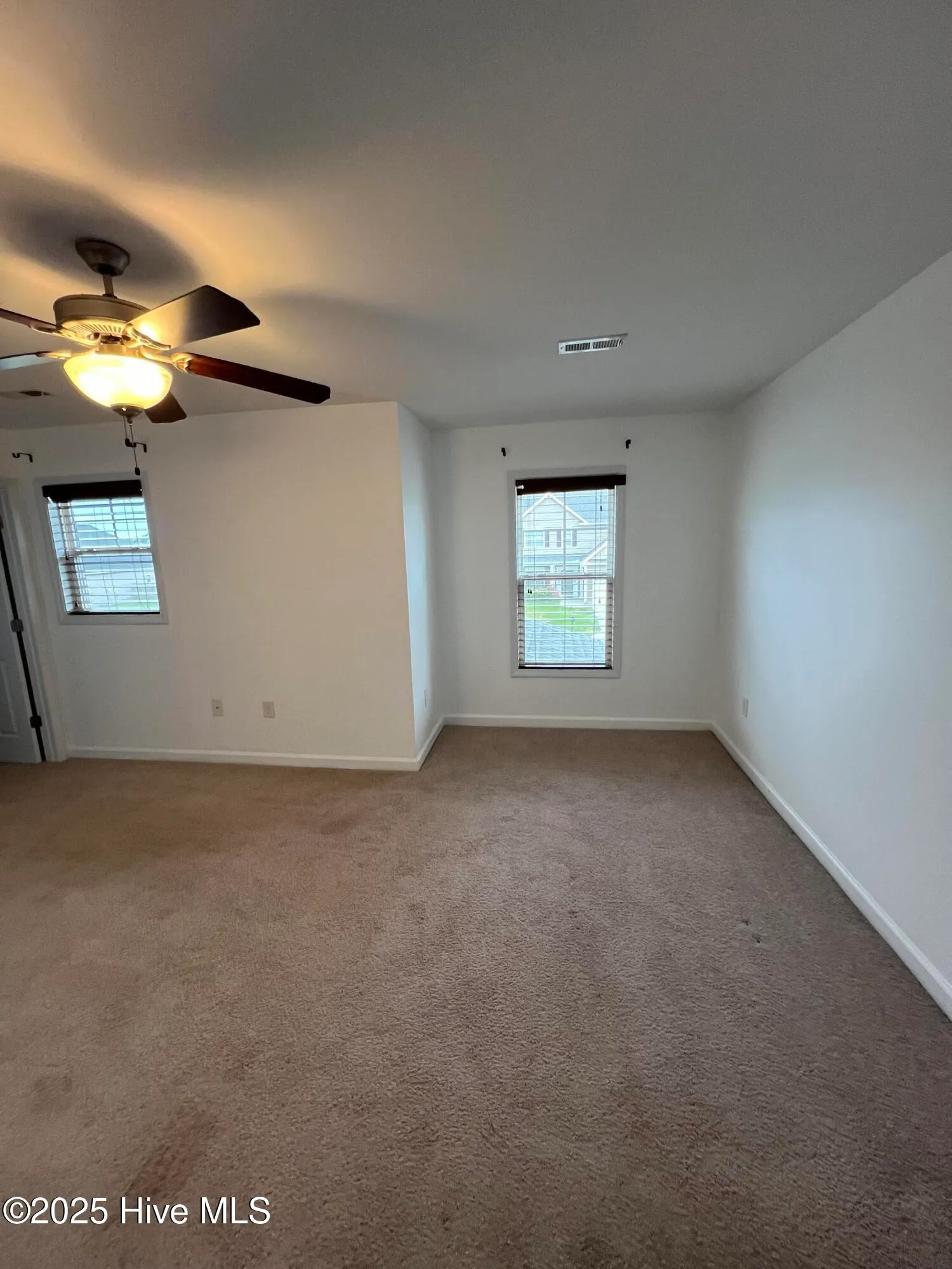 Greenville, North Carolina 27834, United States, 4 Bedrooms Bedrooms, ,3 BathroomsBathrooms,Residential,Active,111041